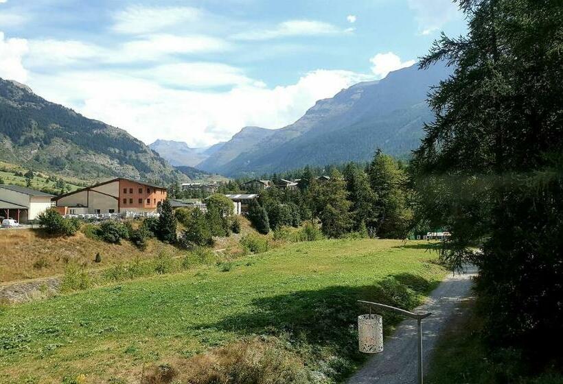 חדר סטנדרט לשלושה עם חדר אמבטיה משוף, Cis-ethic Etapes De Val Cenis