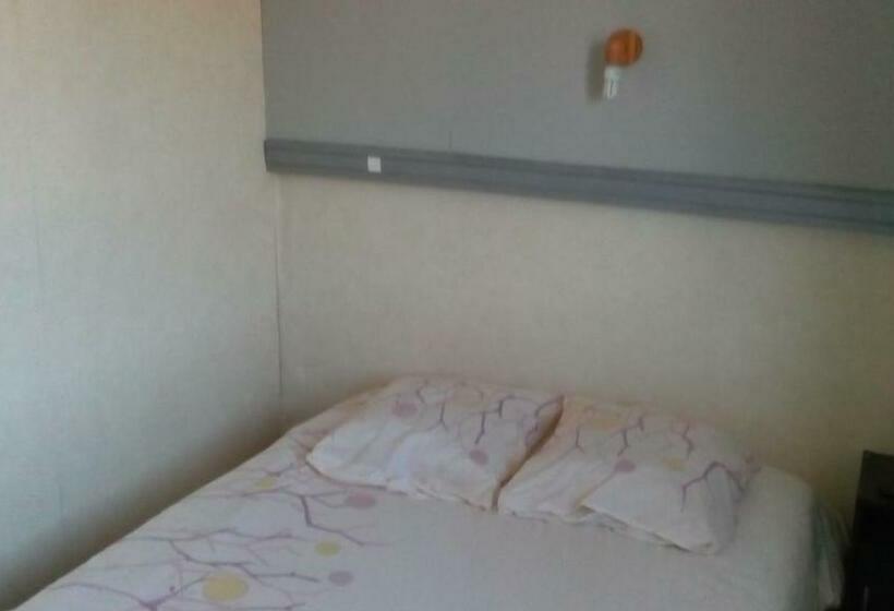 غرفة قياسية, Du Lac Au Bord Du Lac