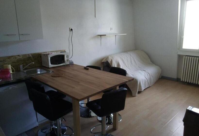 غرفة قياسية حمام مشترك, Du Lac Au Bord Du Lac