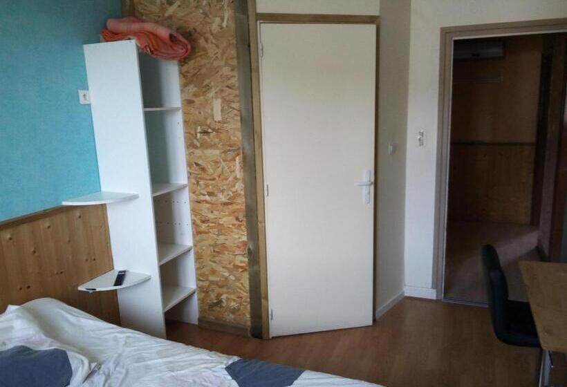 غرفة قياسية, Du Lac Au Bord Du Lac