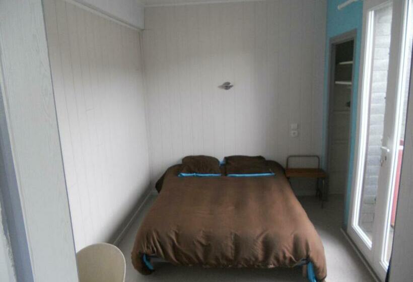 غرفة عائلية, Du Lac Au Bord Du Lac