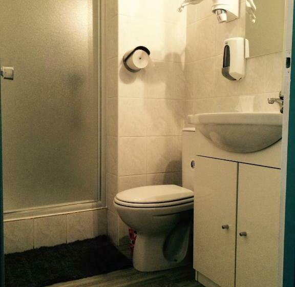 ファミリールーム, Family Hôtel