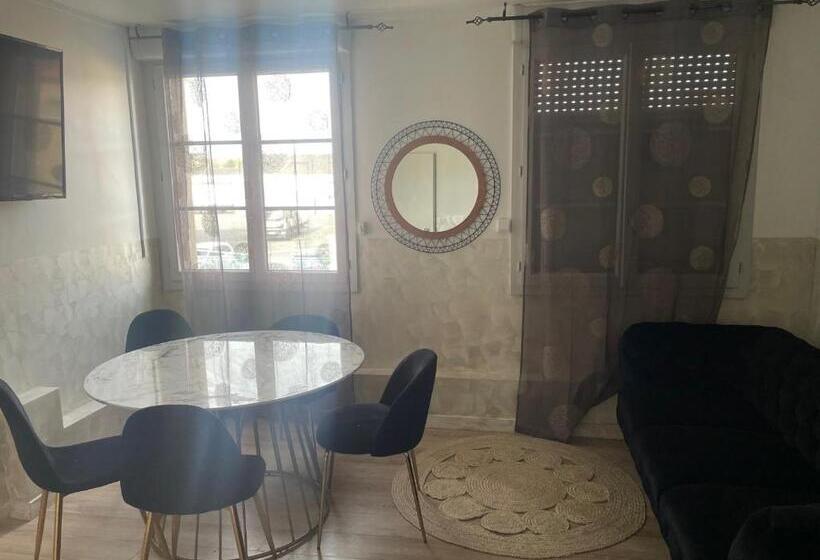 آپارتمان لوکس 1 خوابه, Family Hôtel