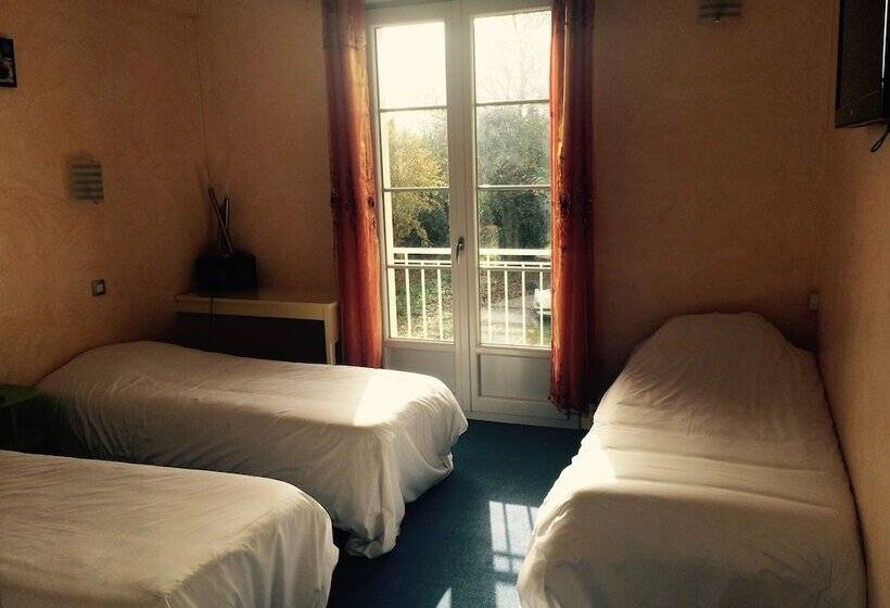 スタンダードトリプルルーム, Family Hôtel