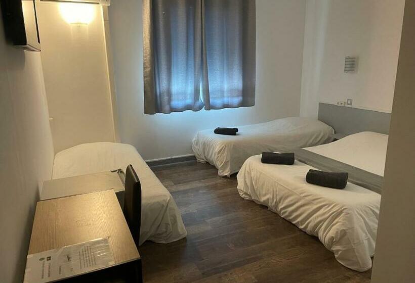 ファミリールーム, Family Hôtel