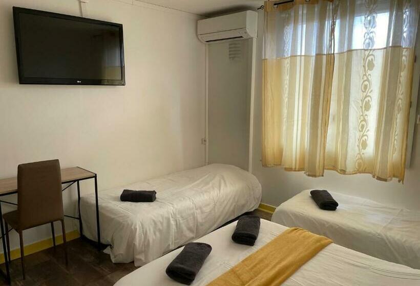 ファミリールーム, Family Hôtel