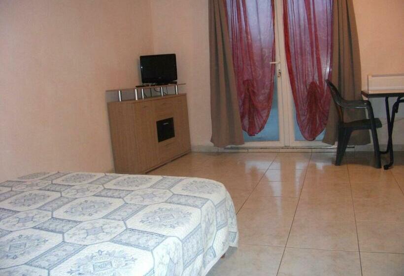 إستوديو قياسى مزودة بتراس, Hôtel Restaurant De La Gare