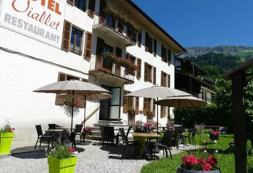Standard Kolmen Hengen Huone, Hôtel Viallet