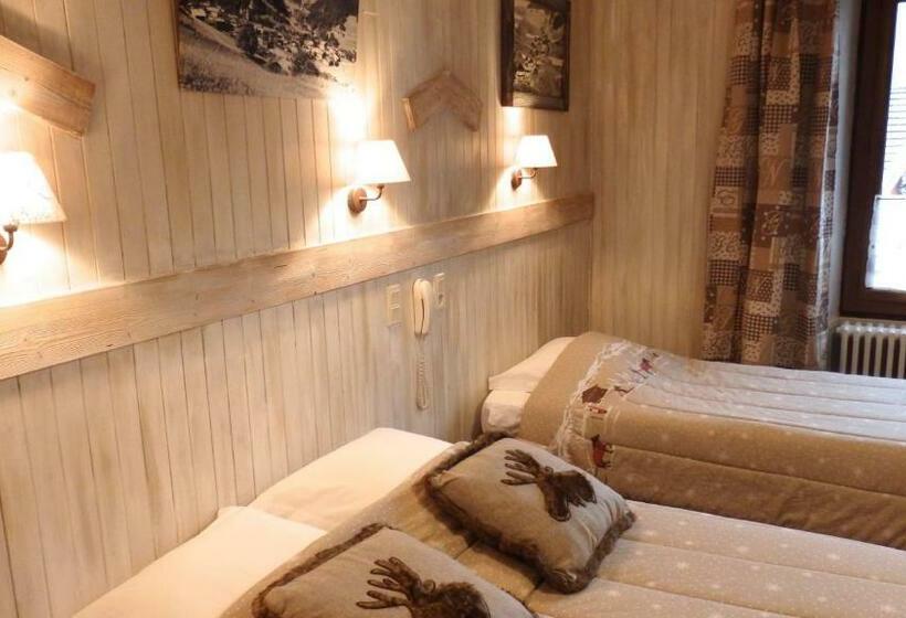 غرفة قياسية ثلاثية, Hôtel Viallet