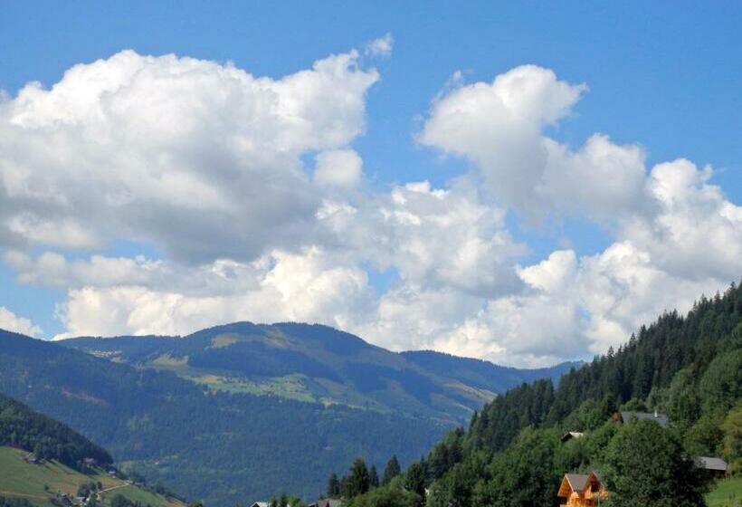 غرفة قياسية ثلاثية, Hôtel Viallet