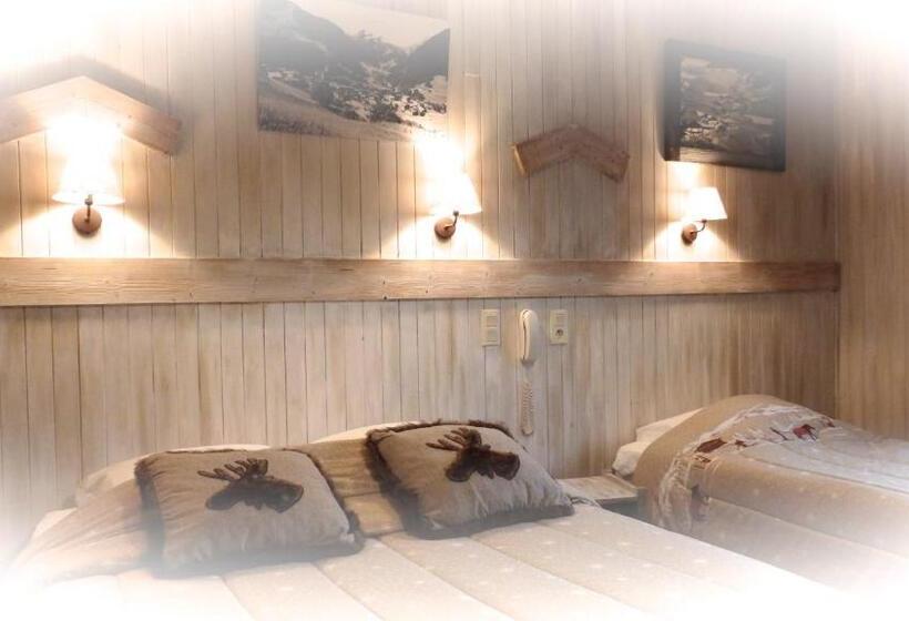 Номер Стандарт Трехместный, Hôtel Viallet