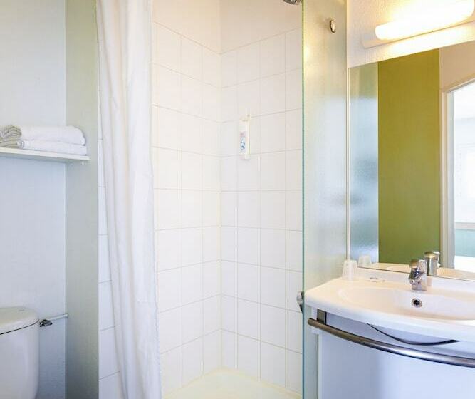 غرفة قياسية, Ibis Budget Chartres