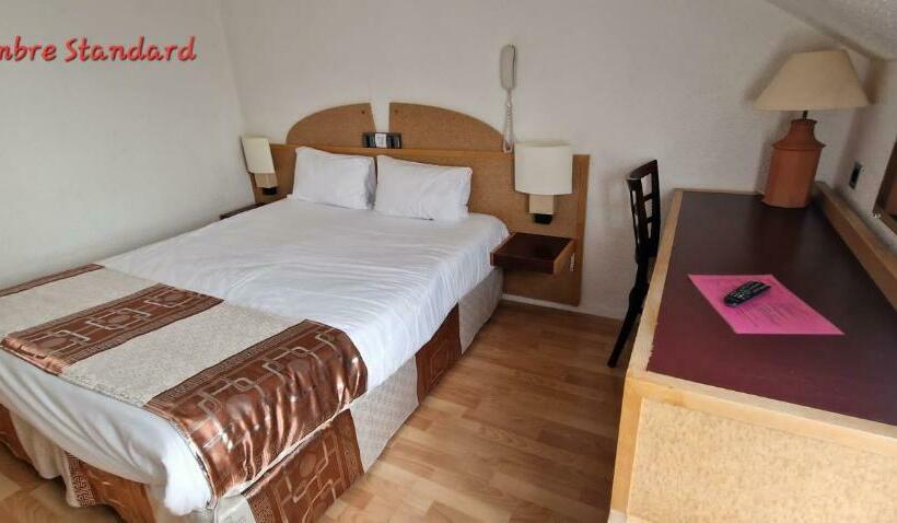 Номер Стандарт, Kyriad Direct Arpajon