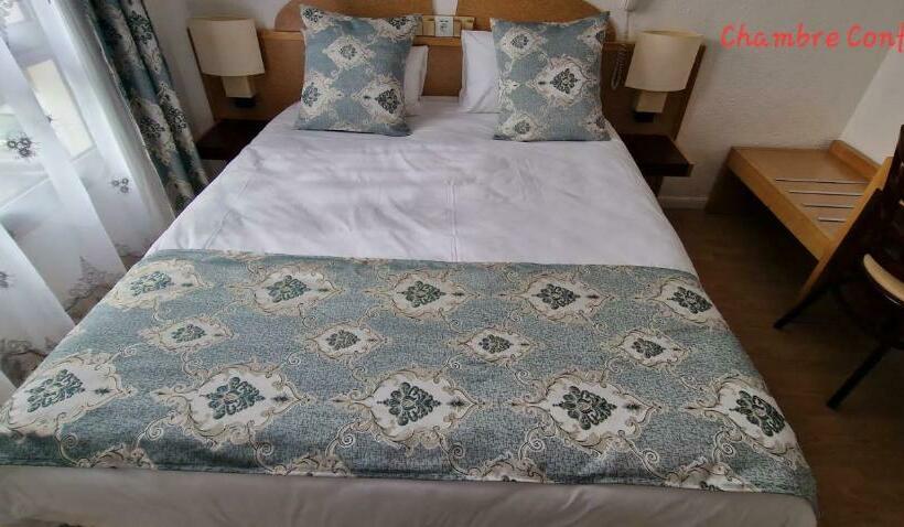 Номер Комфорт, Kyriad Direct Arpajon