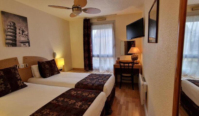 Номер Стандарт, Kyriad Direct Arpajon