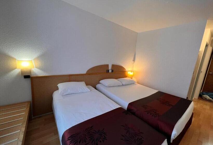 Номер Стандарт, Kyriad Direct Arpajon