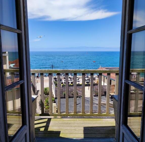 Standard room with outdoor bath, Les Galets Bleus