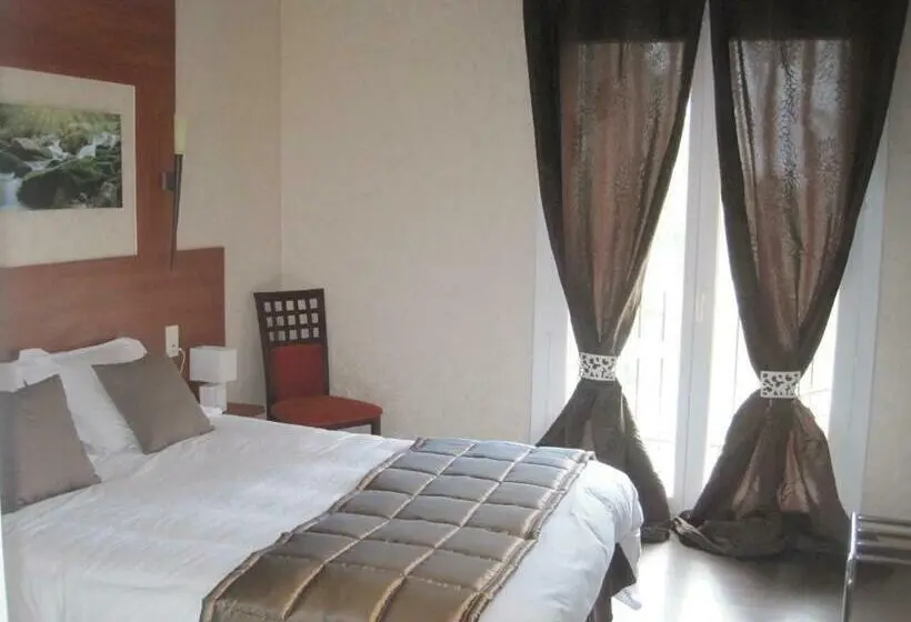 Standard Room, Restaurant Rive Gauche