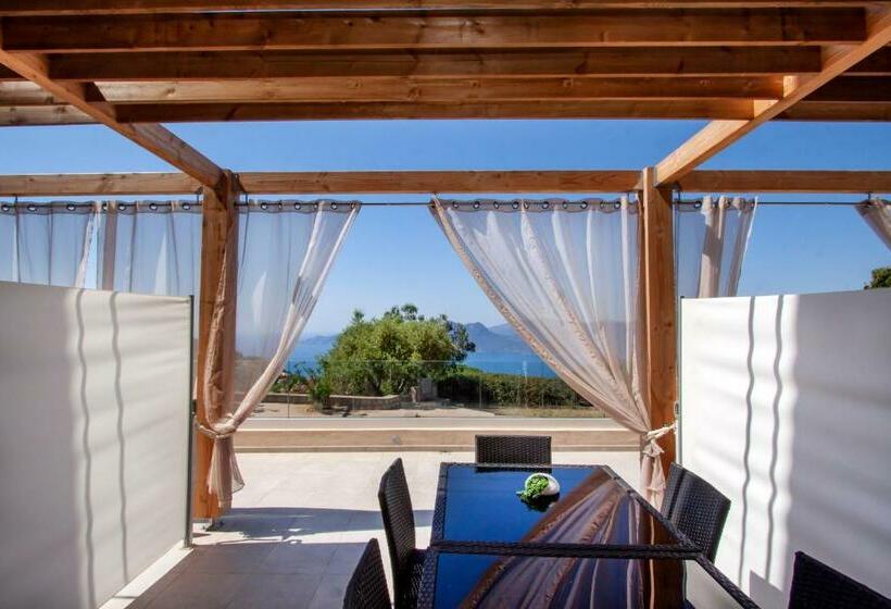 패밀리 룸, Scandola