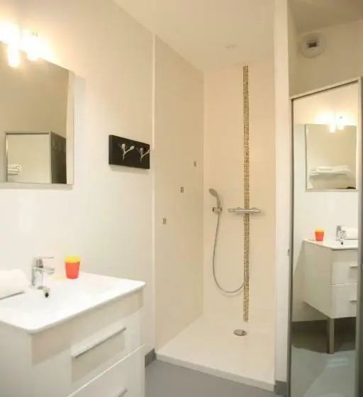 Standard-studio, Domaine Bagia Donne