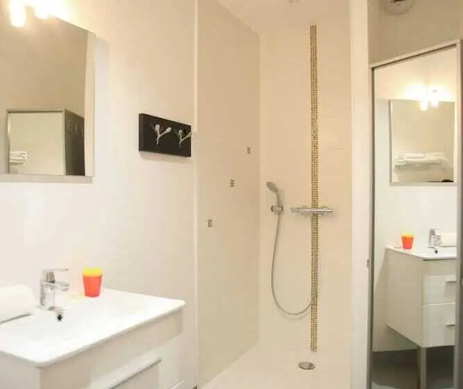 Standard-studio, Domaine Bagia Donne
