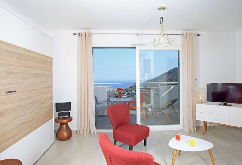 스탠다드 스튜디오, Domaine Bagia Donne