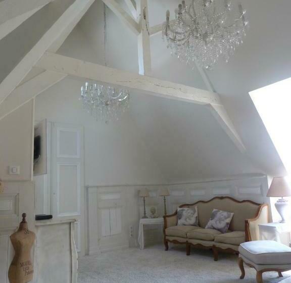 جناح إدارى, Bienvenue Chez Nous