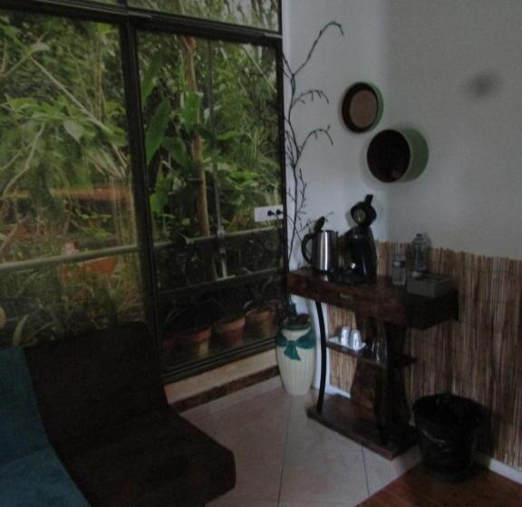 Номер Стандарт, Chambre D'hôtes Au Nid Du Thil