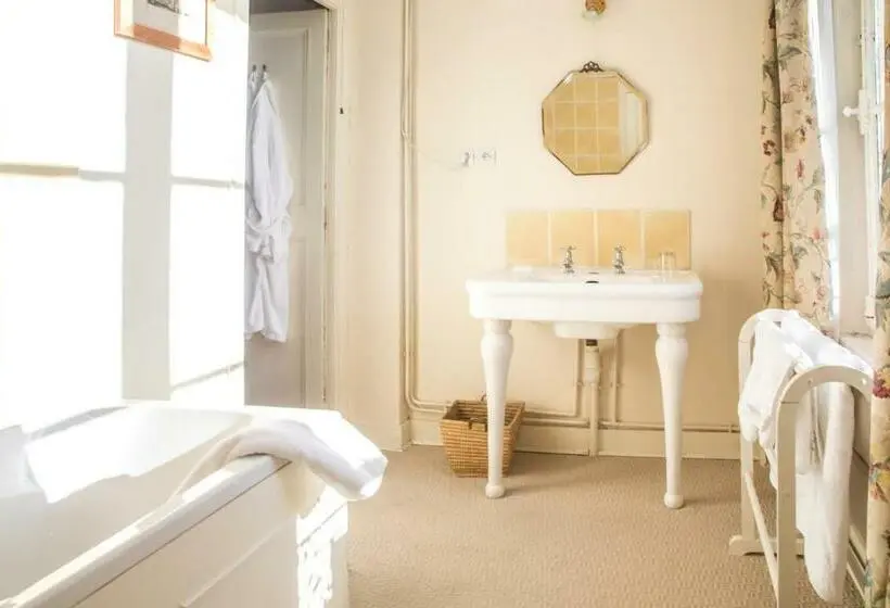 スタンダードシングルルーム, Chambres D'hotes Château De La Puisaye