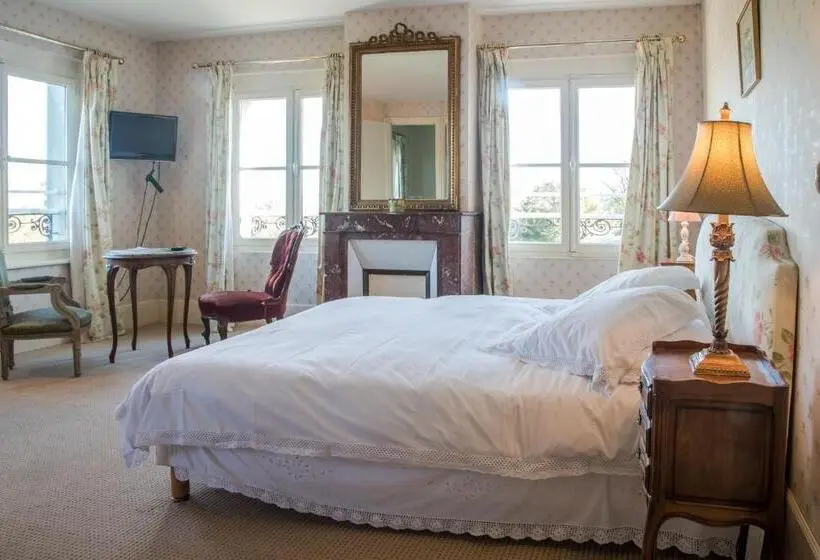 スイート（家族用）, Chambres D'hotes Château De La Puisaye