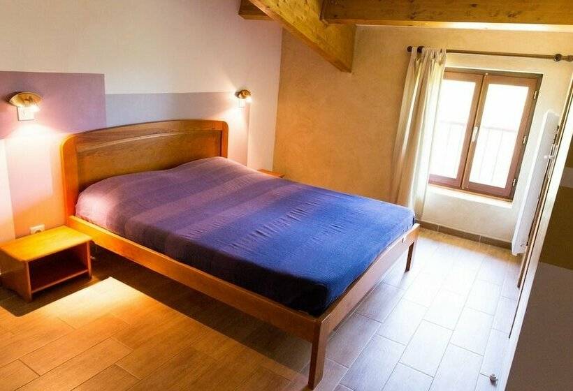 חדר סטנדרט לארבעה, Domaine Bellelauze