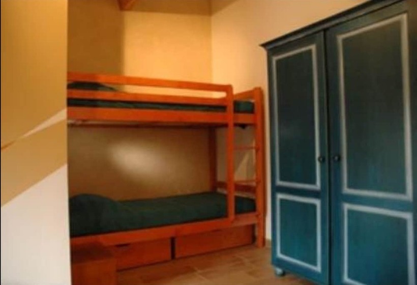 חדר סטנדרט לארבעה, Domaine Bellelauze