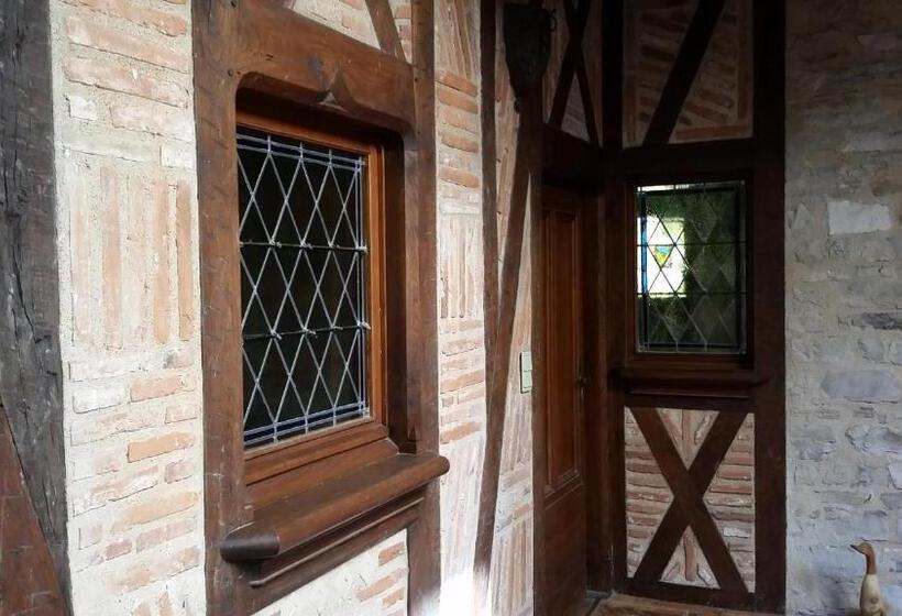 سوییت لوکس, La Maison Bakéa