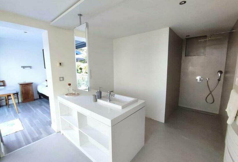 חדר דלוקס נוף לים, Les Digues Vauban