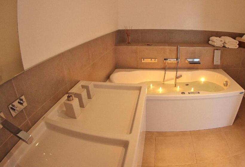 اتاق استاندارد با تخت بزرگ, Les Digues Vauban