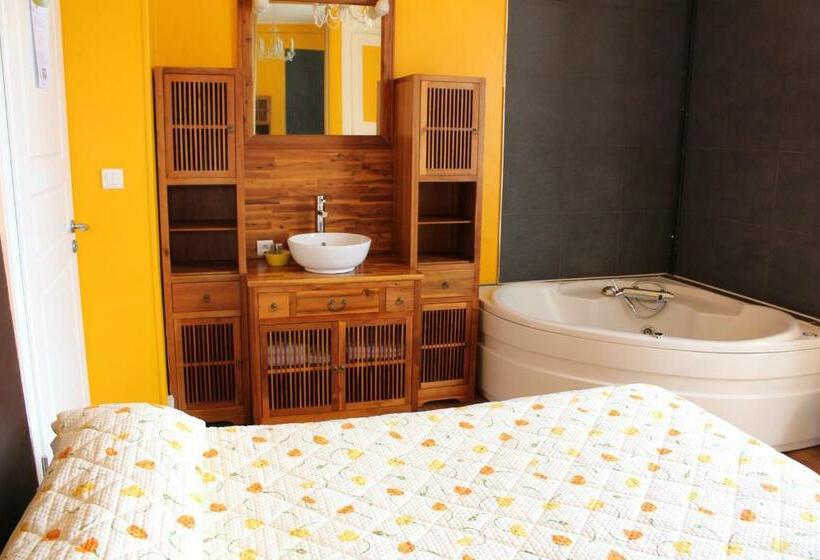 חדר סטנדרט נוף לבריכה, Manoir François 1er