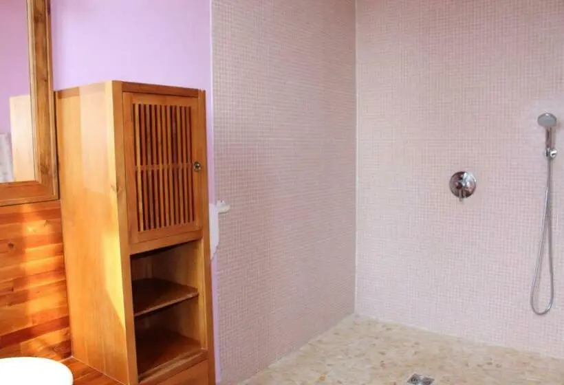 Deluxe-huone Allasnäkymä, Manoir François 1er