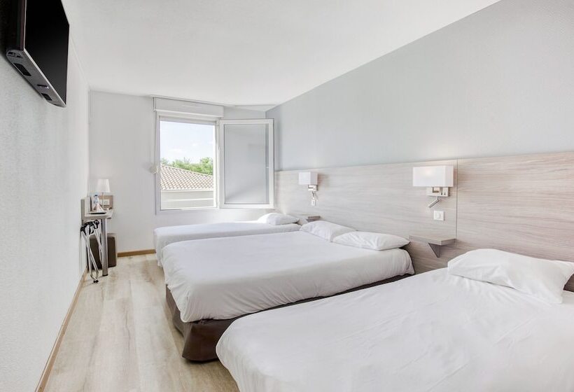 Номер Стандарт Трехместный, Brit Hotel Clermont Lʼhérault
