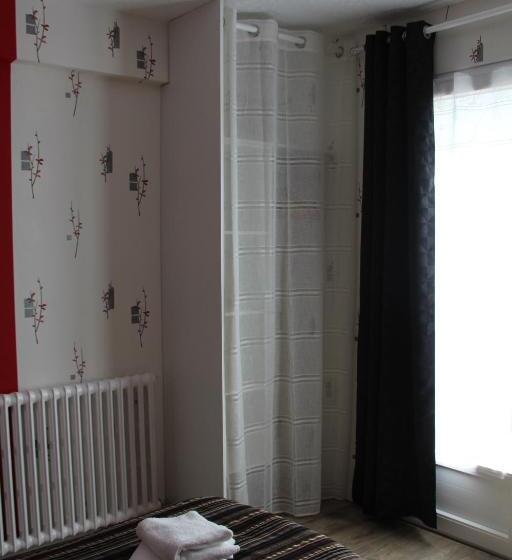 标准间, Au Petit Bonheur