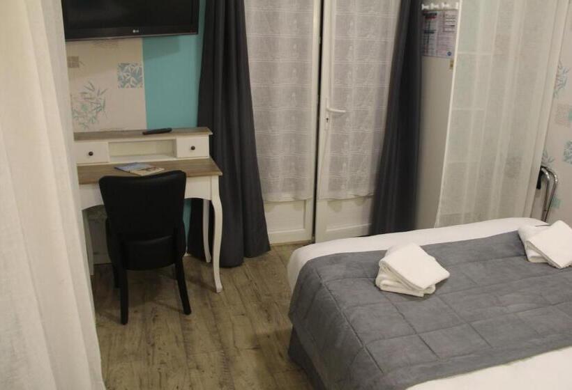 标准间, Au Petit Bonheur