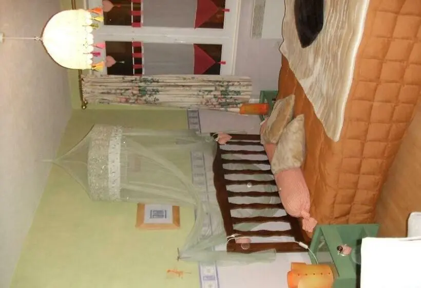 Perhehuone, Aux P'tits Boulas
