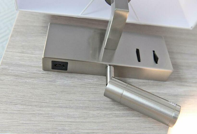 غرفة قياسية, Brit Hotel Clermont Lʼhérault