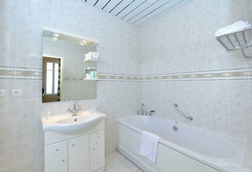 חדר סופריור, Castel Jeanson