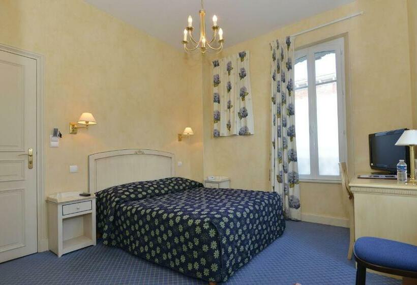 חדר קלאסי, Castel Jeanson