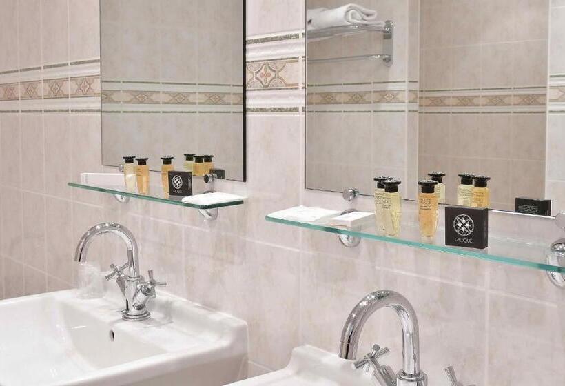 סוויטה, Castel Jeanson