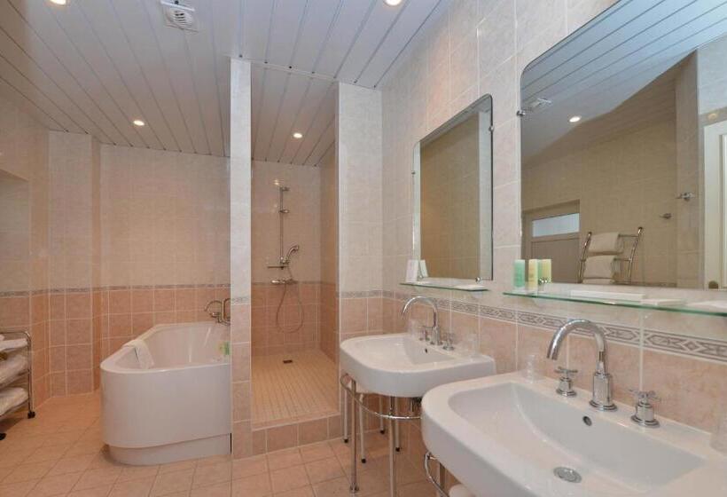 סוויטה, Castel Jeanson