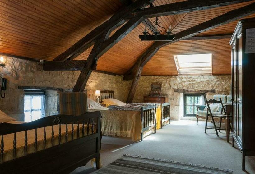 חדר משפחתי, Hôtel De France Et De Russie