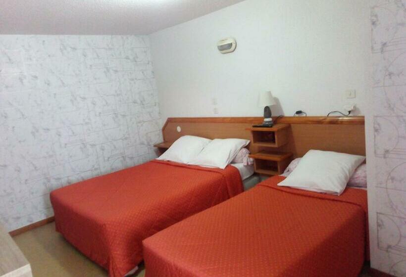 غرفة قياسية ثلاثية, Hôtel Des Touristes