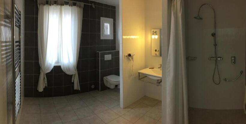 家庭间, Les Arbousiers