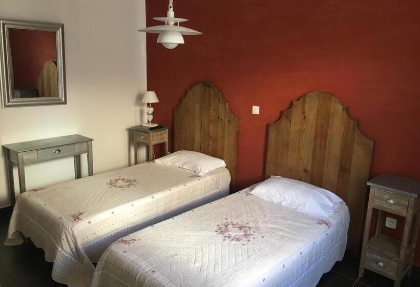 家庭间, Les Arbousiers